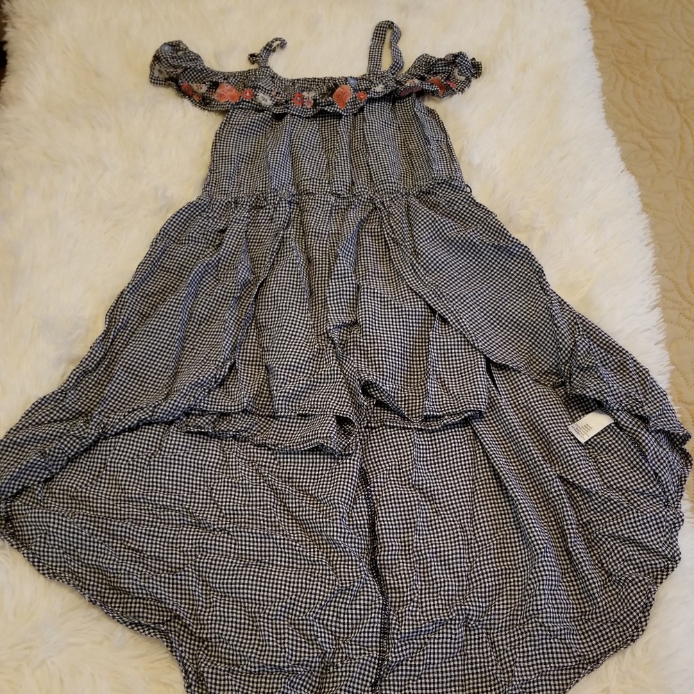 Beautees

Gingham Maxi Romper - Picture 3 of 5